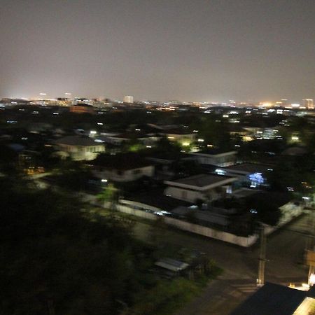 Lee Place Phatthanakan Condo Bangkok Dış mekan fotoğraf